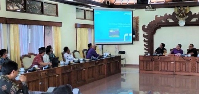 podiumnews.com-DPRD Bali Minta Pelabuhan Benoa Mampu Tingkatkan Ekonomi Masyarakat 